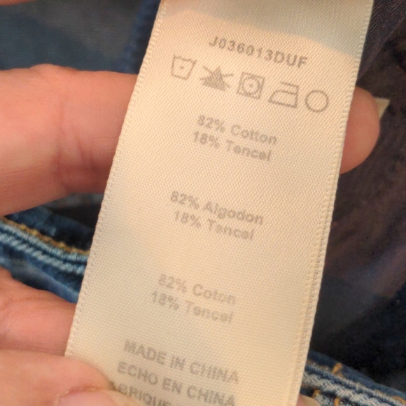 BAND OF GYPSIES DISTRESSED HANNA JEAN MINI SKIRT - Picture 9 of 9